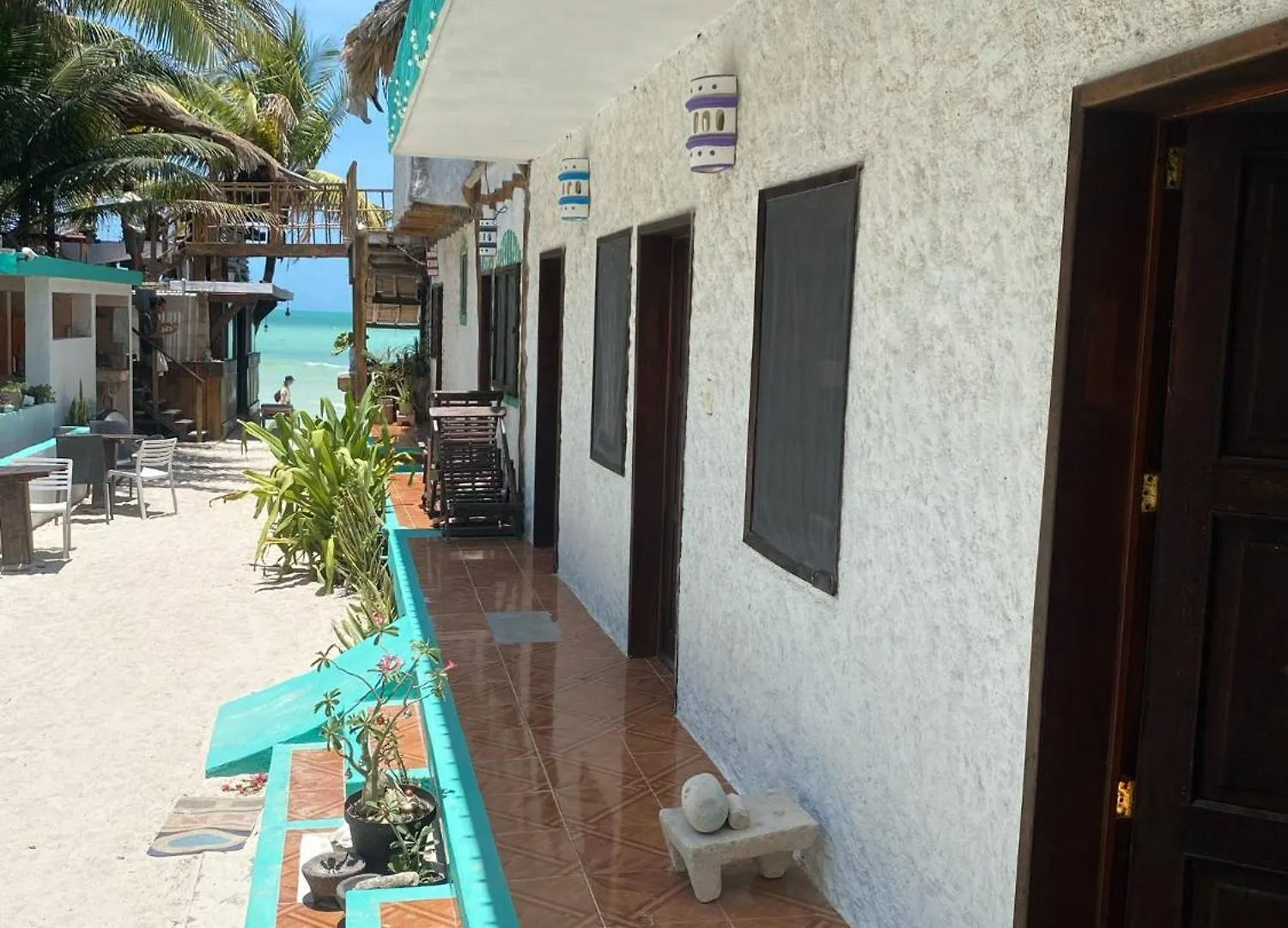 Casa Victor Avila contacts